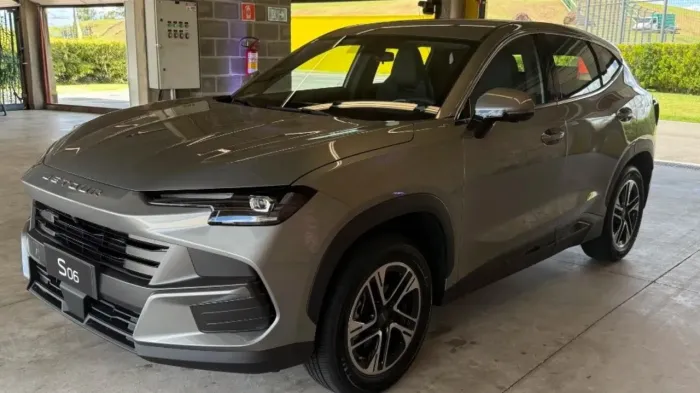 Jetour S06 Advance 2026