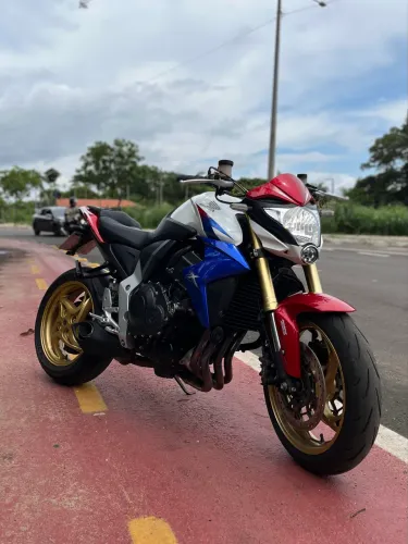 CB1000R / 2013 / 24.900KM / CAPITÃO AMÉRICA.