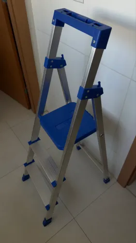 Escada articulada 3 degraus