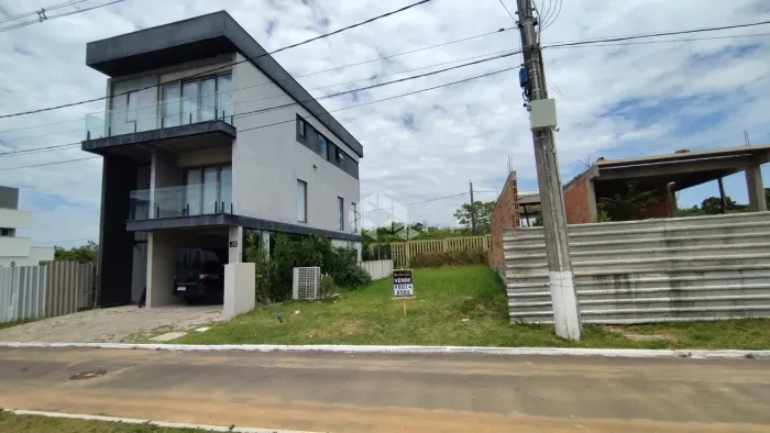 Terreno alto frente leste, 150m², com excepcional vista para o lago do Condomínio Reserva