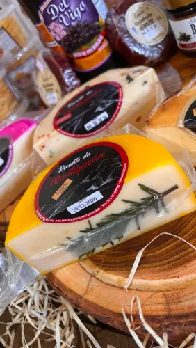 Queijos, doces e biscoitos mineiros 