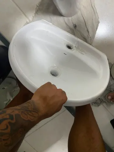 Pia para banheiro completa mais torneira
