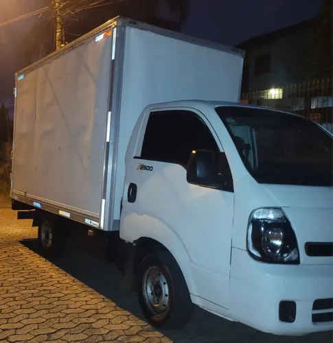 * Frete e transportes *