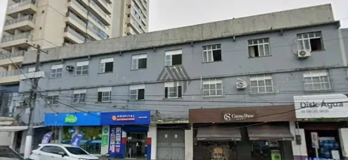Apartamento para locação com aproximadamente 70m², 4 quartos, sendo 1 suíte, banheiro, coz