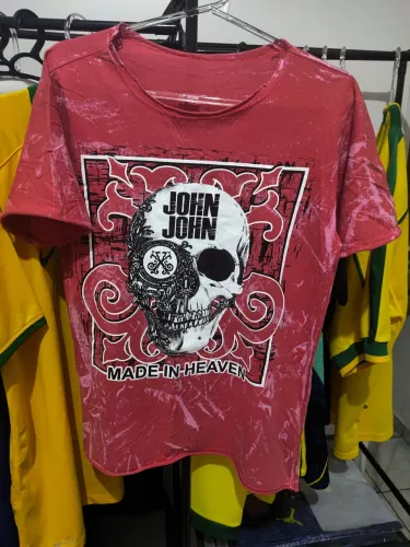 Camisa John John Usada Tamanho P