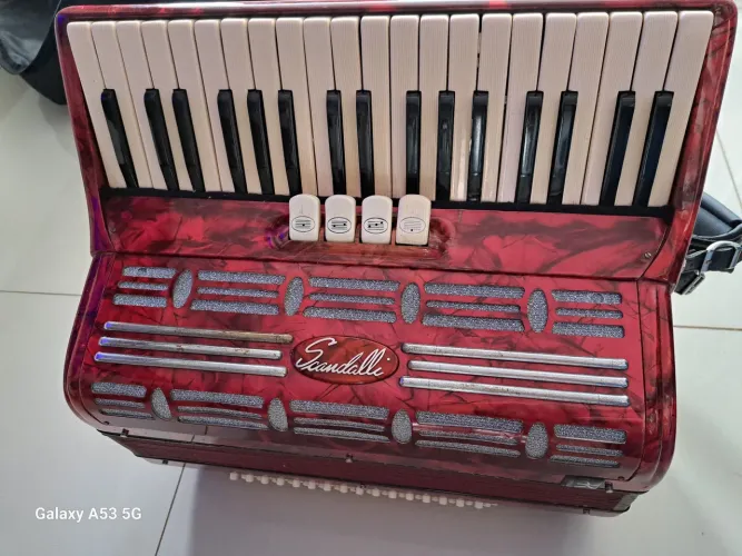 Acordeon scandalli 80 Baixos 