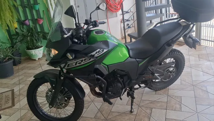 Kawasaki Versys 300x unico dono baixa km aceita troca