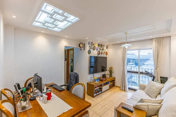 Apartamento 2 quartos com 1 vaga na Vila das Mercês