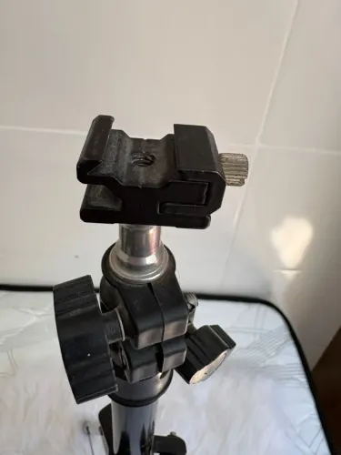 TRIPÉ PARA FLASH