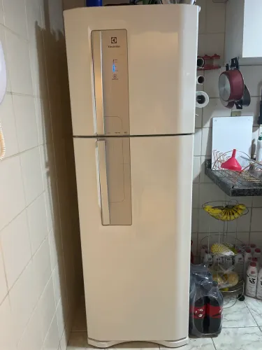 VENDE-SE GELADEIRA ELETROLUX