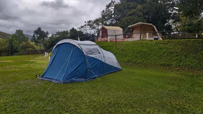 Barraca Quechua Arpenaz 4.1, excelente estado de conservação, utilizada apenas uma vez.