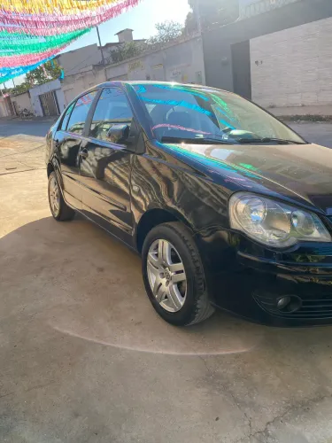 Volkswagen Polo Sed. Comfort. 1.6 MI Tot. Flex 8V 2009