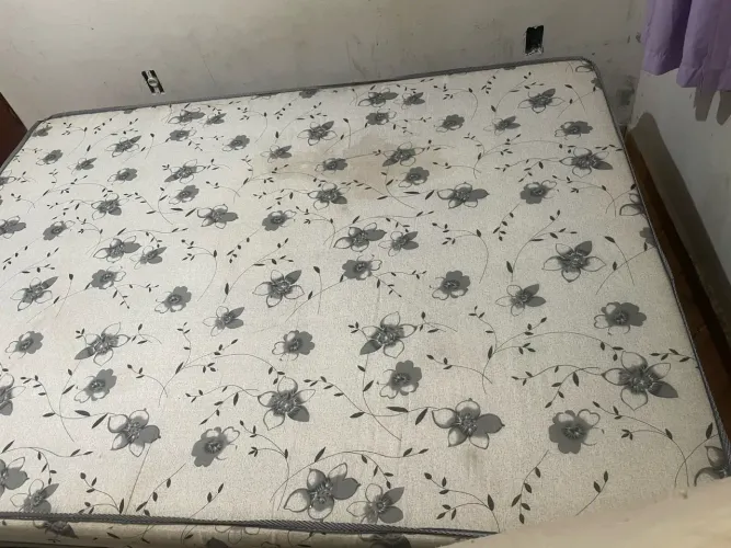 Vendo cama box de casal