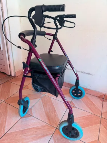 Andador/cadeira 