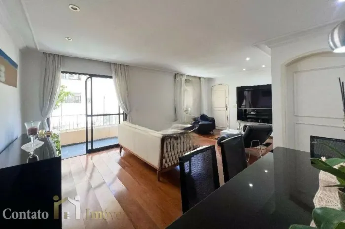 Apartamento à venda com 121m², Moema - SP