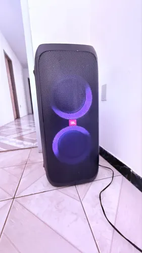 CAIXA PARTY BOX JBL 310