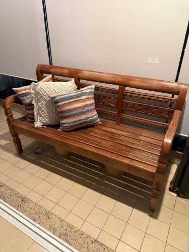 Banco de madeira para jardim e varanda 