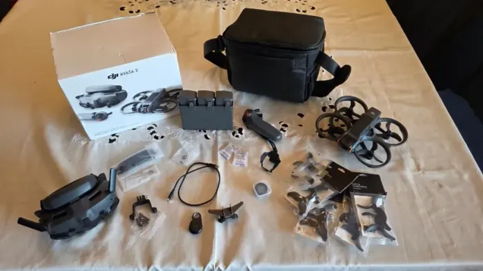 DJI Avata 2 Combo(3 Baterias) - Completo + Acessórios Extras