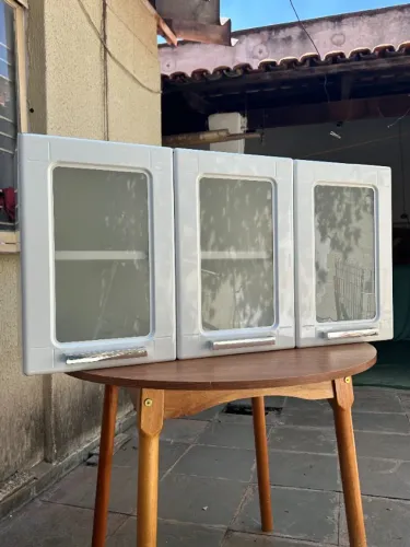 Armário Aéreo em Aço 3 Portas de Vidro Bertolini