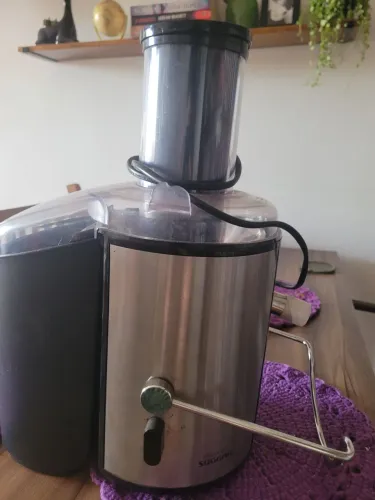 Extratora centrífuga de suco Suggar 