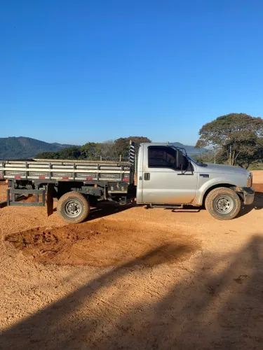 Ford F 350. Carroceria. Ano 2006