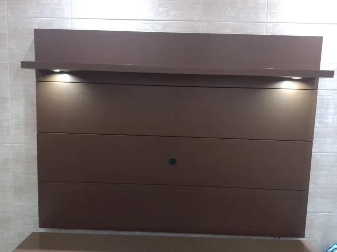 Painel para TV 1,80m com iluminação LED