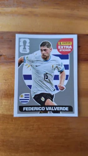 figurinha original Extra Legend na versão Prata do jogador Federico Valverde (Uruguai)