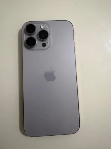 iPhone 16 Pro Max , com garantia da Apple