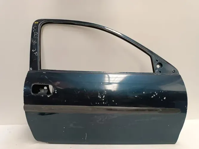 Porta Dianteira | GM Corsa 1994 A 2011 - 2 Portas | Lado Direito - Usada - C/Detalhe