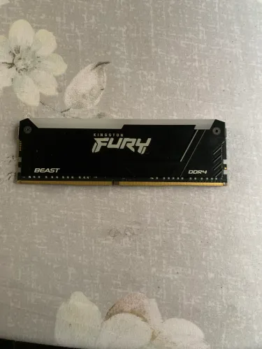 Vendo Memória Kingston Beast Rgb 16gb 3200mhz Kf432c16bb12a/16
