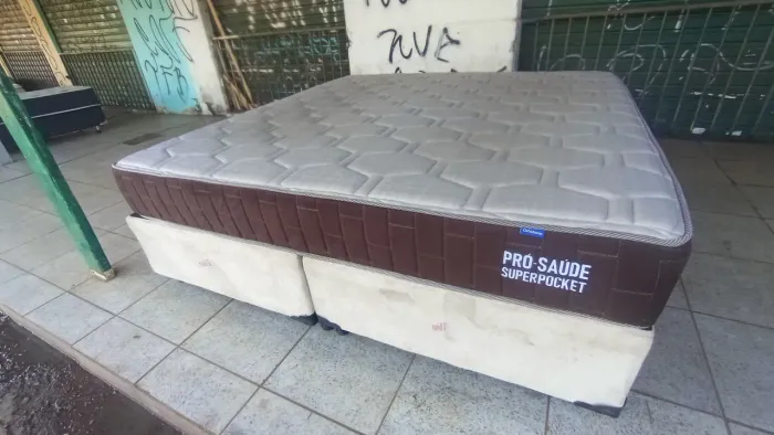 Cama box super king size Colchão Ortobom molas ensacandas 