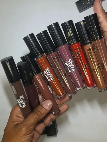 BATOM MATTE NEGRA ROSA