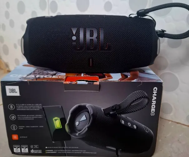 JBL Charge 6
