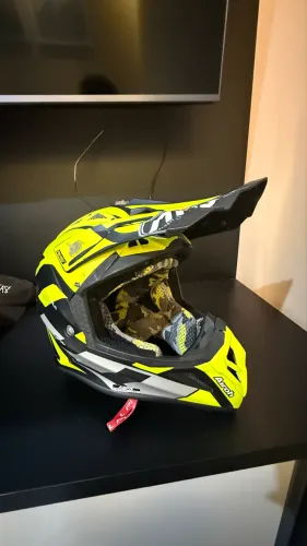 Capacete airoh motocross 