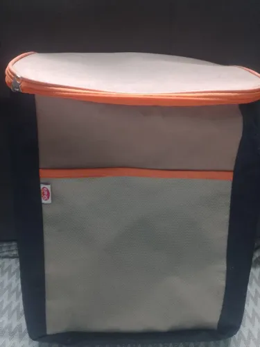 Bolsa térmica tipo mochila.