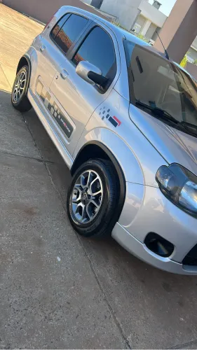 Fiat Uno Sporting 1.4 EVO Fire Flex 8V 4P 2012
