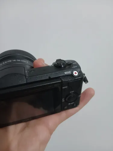 Sony a5100 com lente do kit