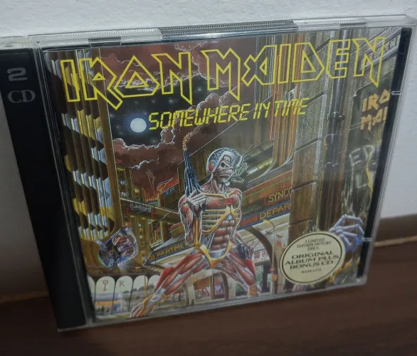 Cd Iron Maiden - Somewhere in Time - Duplo - importado - Raro.