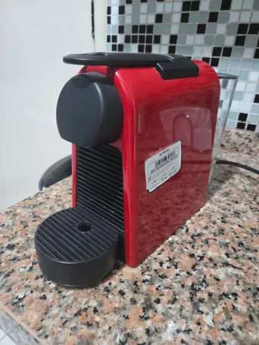 Cafeteira Nespresso Vermelha 