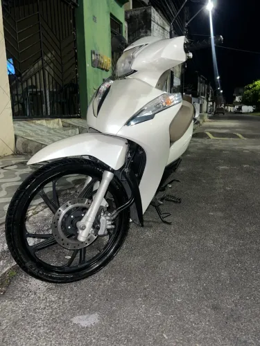 Honda biz 125 em ótimo estado 