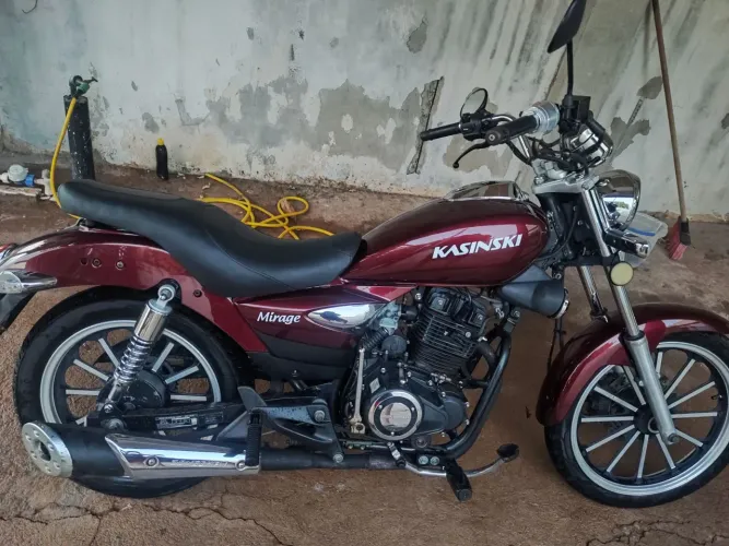 Moto único dono em ótimo estado de conservação