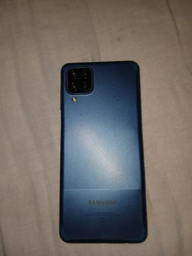Samsung a12 para conserto ou retirada de peças (Ainda funciona so trocar a tela)