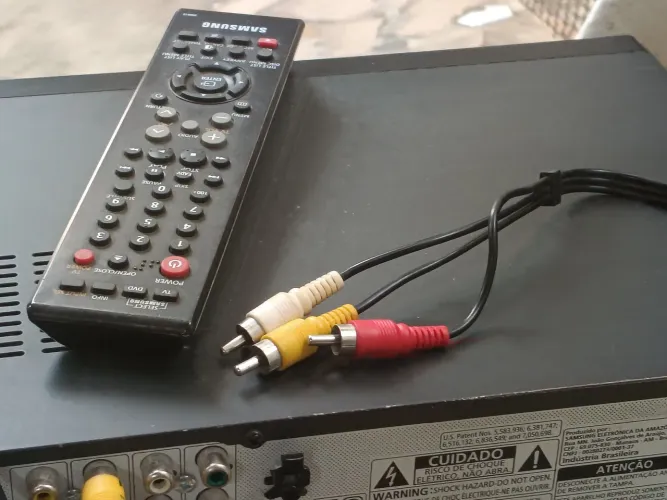 Gravador Samsung R170 com manual ligando novo.tem que trocar leitor preço pra vender ok