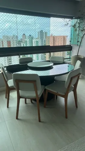 Cadeiras de mesa