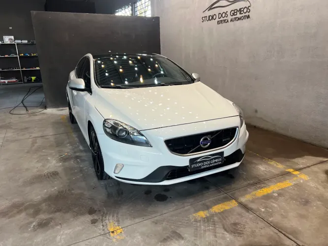 Volvo V40 T-5 R-design 2.0 Aut. 2015