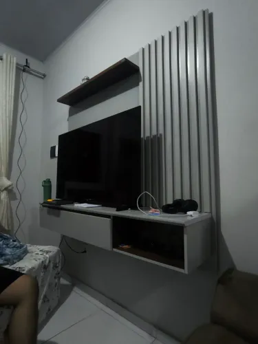 Painel para TV até 60 Polegadas (1,62m x 1,57m) - Ótimo Estado