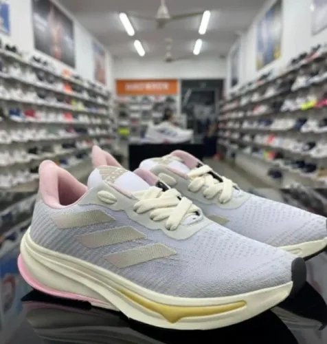 TÊNIS ADIZERO - FEMININO