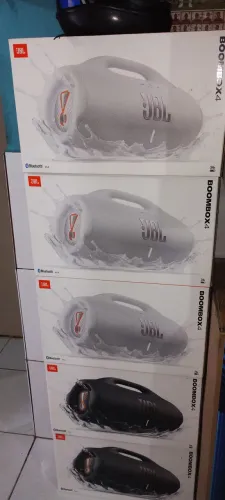 Boombox4 branca e preta lançamento lacrada apenas 2.499 reais aceito cartão *90