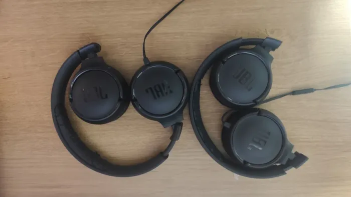 2 fones JBL (com fio) original 