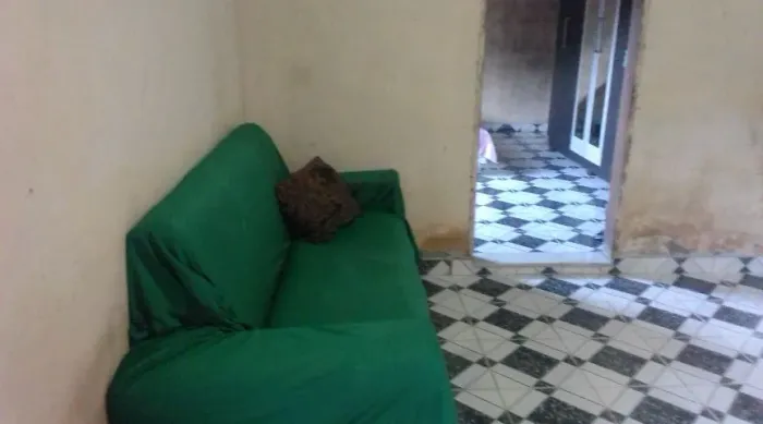 VENDO CASA NO BOM DESPACHO TODA MURADA GRADEADA E COM TODOS OS MÓVEIS VALOR 45.000 MIL